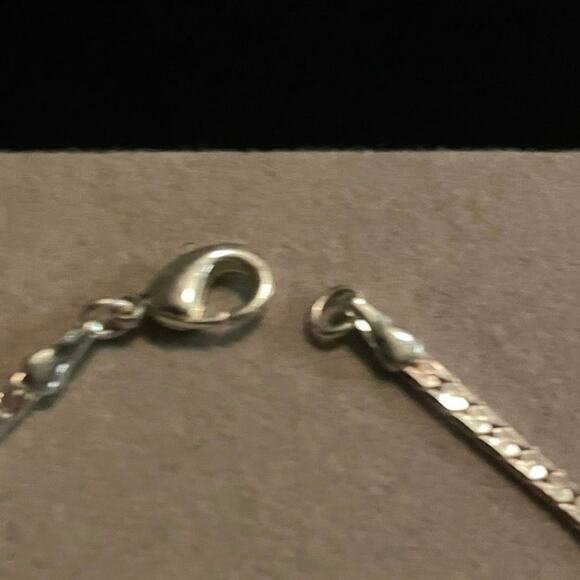 Silver Tone Leaf Laurel Necklace - Picture 3 of 3